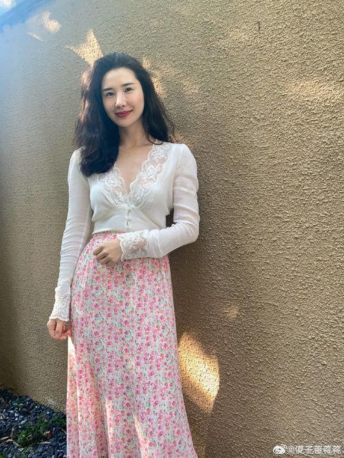 网红和总裁吃瓜,网红与总裁的跨界吃瓜大揭秘  第2张